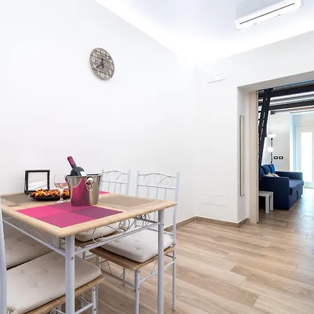 Ferienwohnung La Dimora In Citta Bari Exterior foto